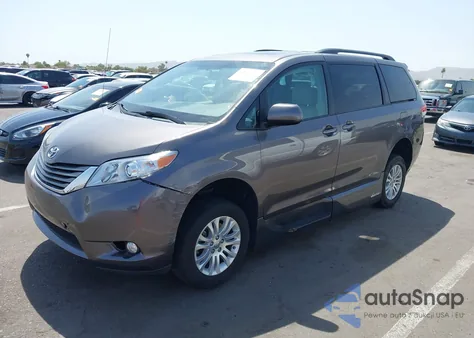 2013 Toyota Sienna Xle V6 8 Passenger from USA, damaged, VIN 5TDYK3DC8DS321239